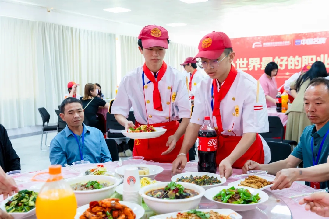 Уy L(zhng)|L(zhng)bC(hu)ůĻ