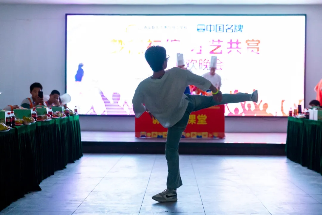 𺽡|MԇWIAMY~